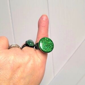 NWT Green Glitter Snap Ring with Silver Plated Snap Bezel NWT